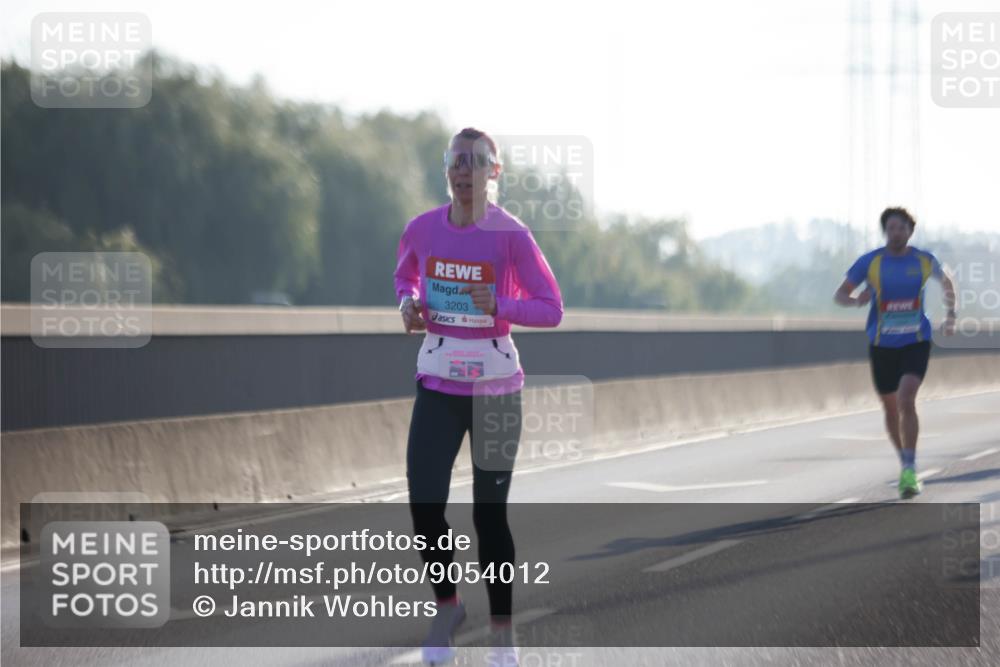 03.10.2025 - Köhlbrandbrückenlauf Jannik Wohlers http://msf.ph/oto/9054012 03.10.2025 09:11:37 Position 3 3203 meine-sportfotos.de