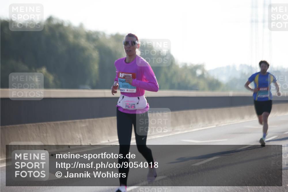 03.10.2025 - Köhlbrandbrückenlauf Jannik Wohlers http://msf.ph/oto/9054018 03.10.2025 09:11:37 Position 3 3203 meine-sportfotos.de