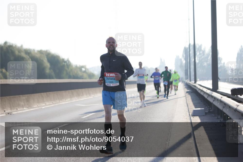 03.10.2025 - Köhlbrandbrückenlauf Jannik Wohlers http://msf.ph/oto/9054037 03.10.2025 09:11:47 Position 3 1026 meine-sportfotos.de