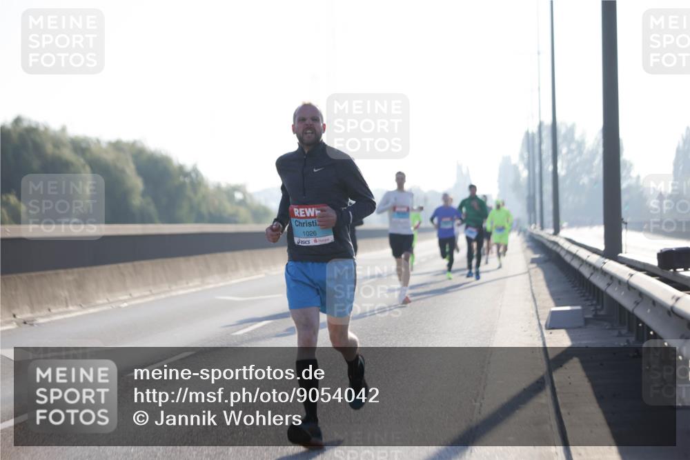 03.10.2025 - Köhlbrandbrückenlauf Jannik Wohlers http://msf.ph/oto/9054042 03.10.2025 09:11:47 Position 3 1026 meine-sportfotos.de