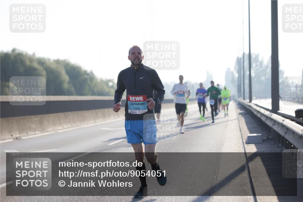 03.10.2025 - Köhlbrandbrückenlauf Jannik Wohlers http://msf.ph/oto/9054051 03.10.2025 09:11:48 Position 3 1026 meine-sportfotos.de