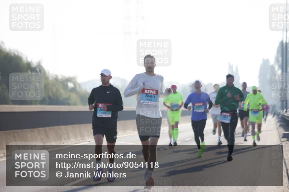 03.10.2025 - Köhlbrandbrückenlauf Jannik Wohlers http://msf.ph/oto/9054118 03.10.2025 09:11:49 Position 3 1062, 3209, 00 meine-sportfotos.de