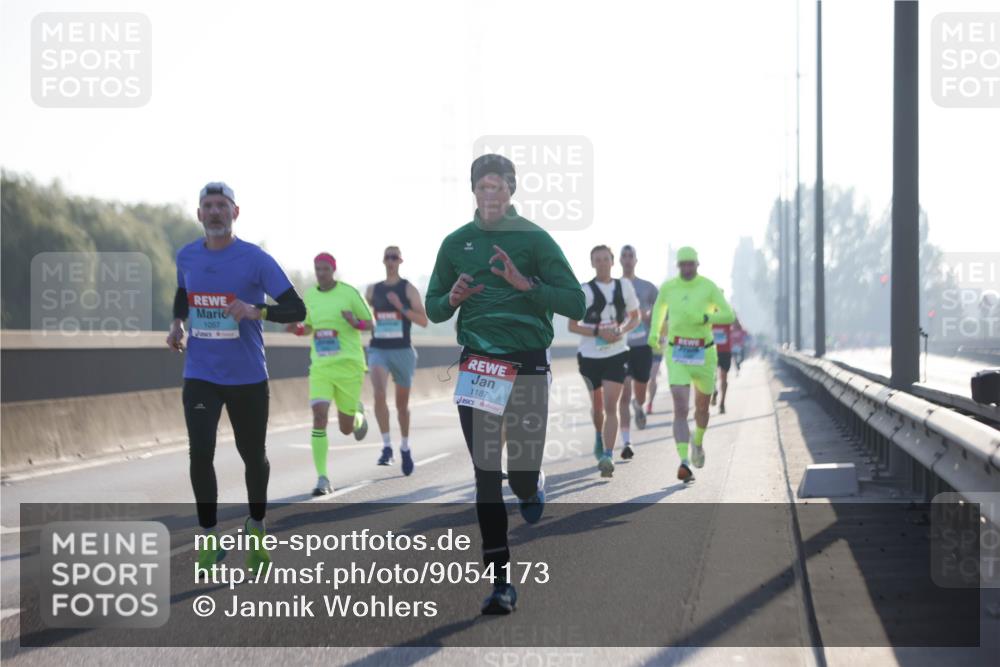03.10.2025 - Köhlbrandbrückenlauf Jannik Wohlers http://msf.ph/oto/9054173 03.10.2025 09:11:54 Position 3 1057, 1187 meine-sportfotos.de
