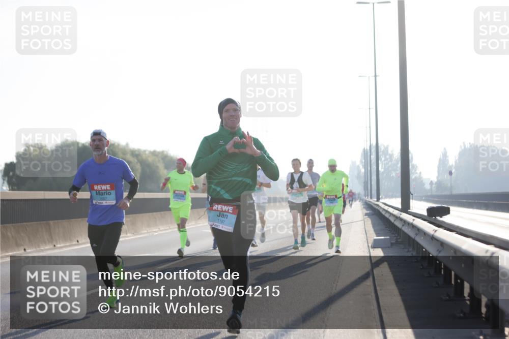 03.10.2025 - Köhlbrandbrückenlauf Jannik Wohlers http://msf.ph/oto/9054215 03.10.2025 09:11:55 Position 3 1057, 1187 meine-sportfotos.de