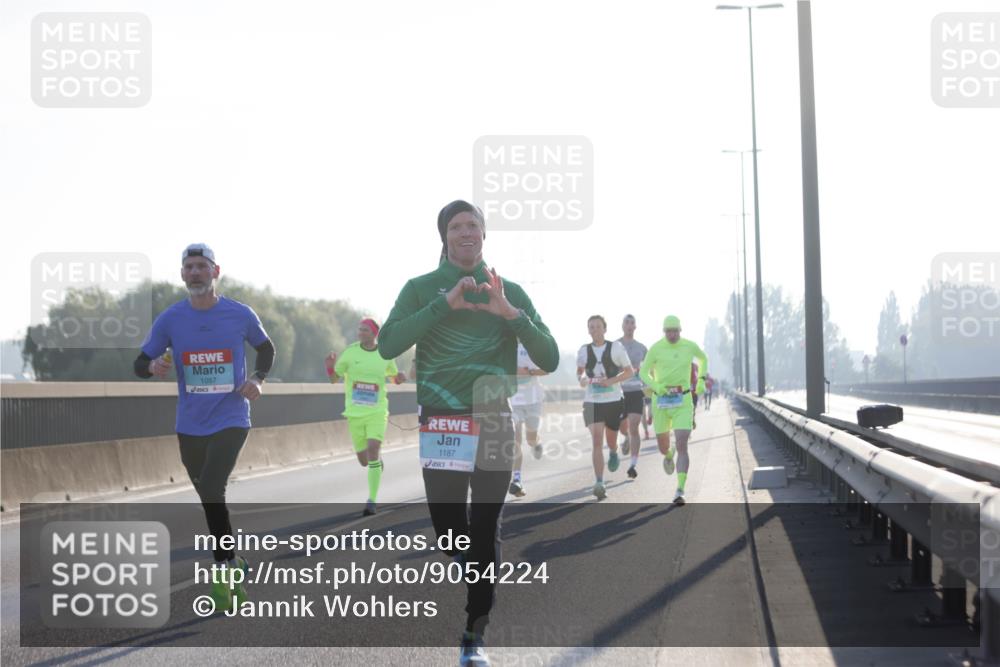03.10.2025 - Köhlbrandbrückenlauf Jannik Wohlers http://msf.ph/oto/9054224 03.10.2025 09:11:55 Position 3 1057, 1187 meine-sportfotos.de