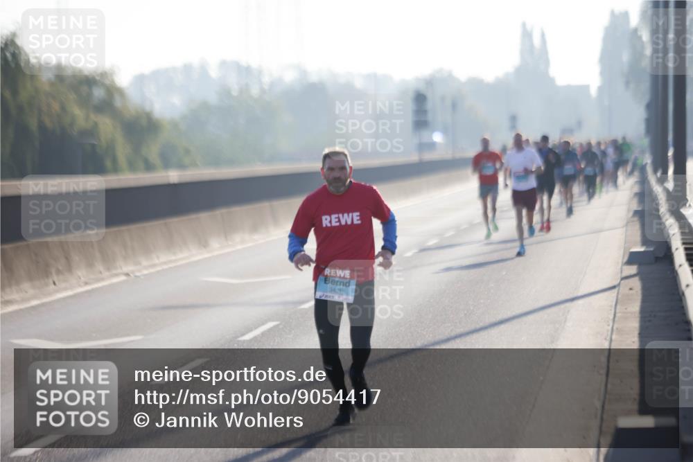 03.10.2025 - Köhlbrandbrückenlauf Jannik Wohlers http://msf.ph/oto/9054417 03.10.2025 09:12:12 Position 3 3401 meine-sportfotos.de