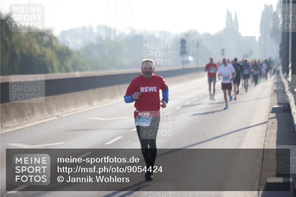 03.10.2025 - Köhlbrandbrückenlauf Jannik Wohlers http://msf.ph/oto/9054424 03.10.2025 09:12:12 Position 3 3401 meine-sportfotos.de