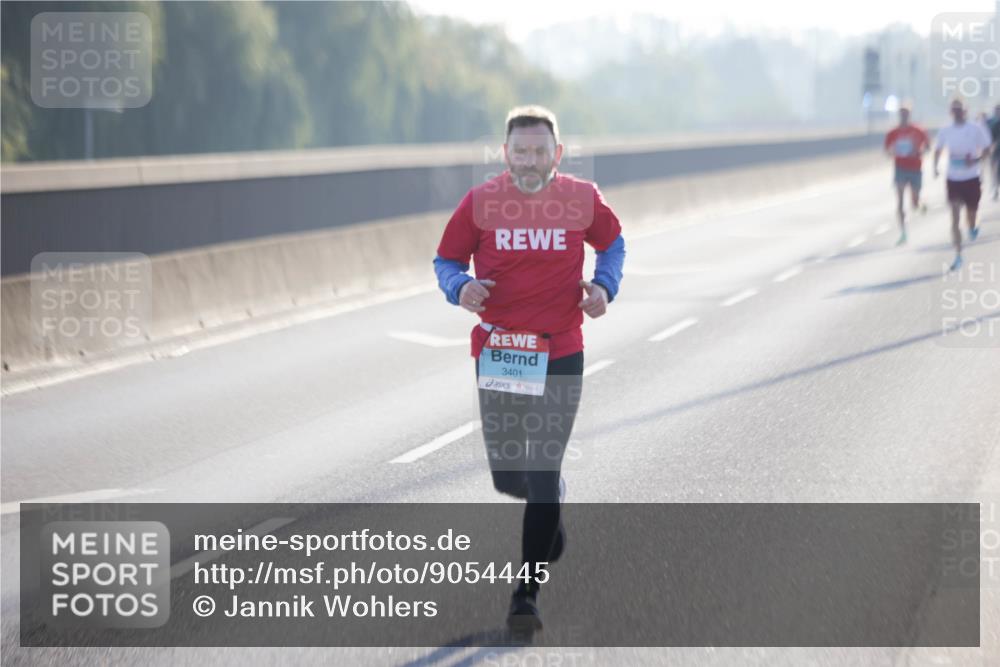 03.10.2025 - Köhlbrandbrückenlauf Jannik Wohlers http://msf.ph/oto/9054445 03.10.2025 09:12:14 Position 3 3401 meine-sportfotos.de