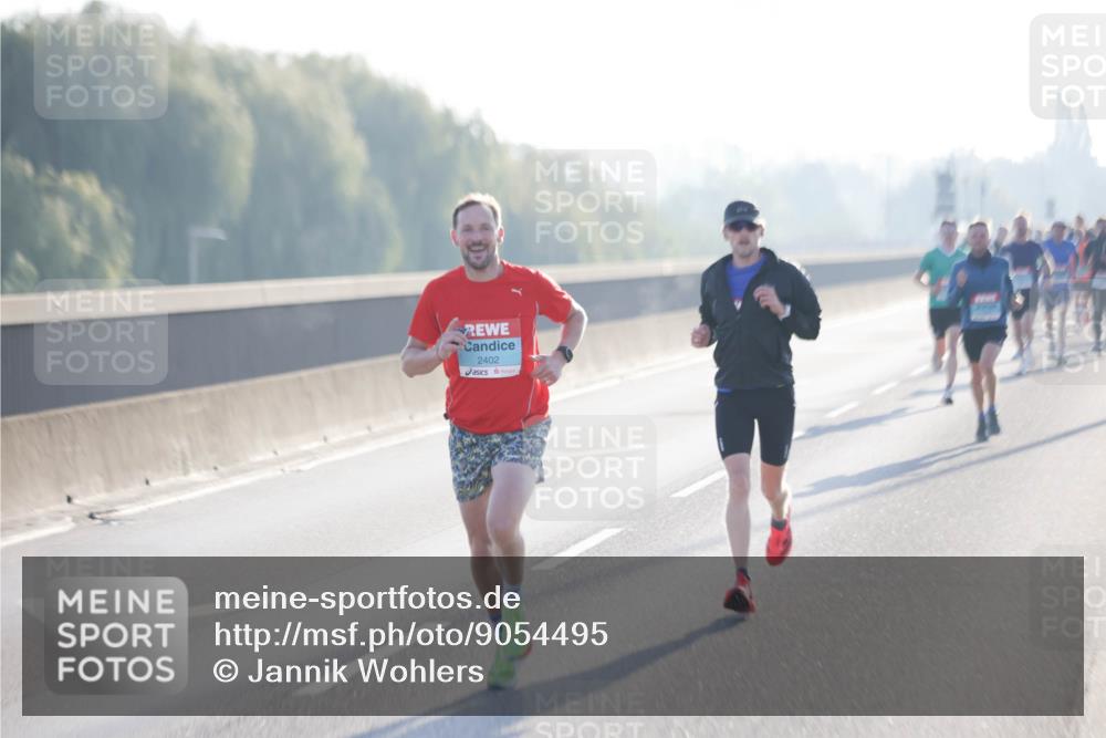 03.10.2025 - Köhlbrandbrückenlauf Jannik Wohlers http://msf.ph/oto/9054495 03.10.2025 09:12:24 Position 3 2402 meine-sportfotos.de