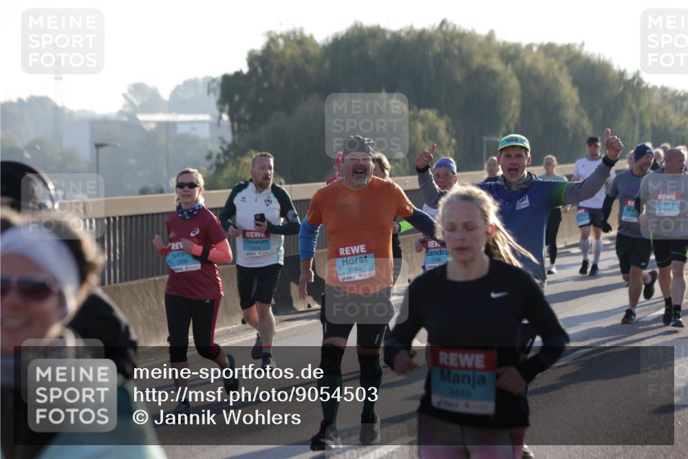 03.10.2025 - Köhlbrandbrückenlauf Jannik Wohlers http://msf.ph/oto/9054503 03.10.2025 09:20:19 Position 3 3839, 1593, 1746, 3445 meine-sportfotos.de