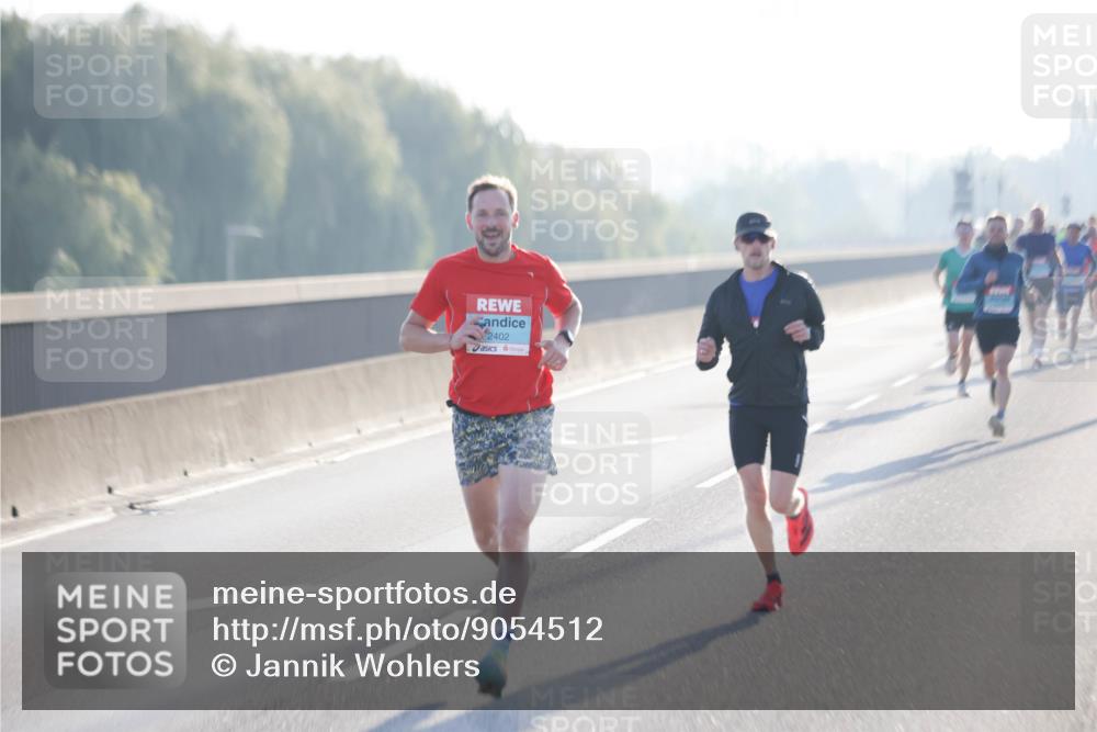 03.10.2025 - Köhlbrandbrückenlauf Jannik Wohlers http://msf.ph/oto/9054512 03.10.2025 09:12:25 Position 3 2402 meine-sportfotos.de