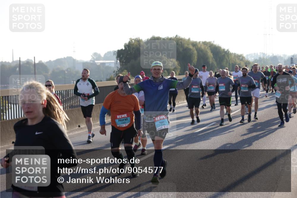03.10.2025 - Köhlbrandbrückenlauf Jannik Wohlers http://msf.ph/oto/9054577 03.10.2025 09:20:20 Position 3 3445, 1593, 3736 meine-sportfotos.de