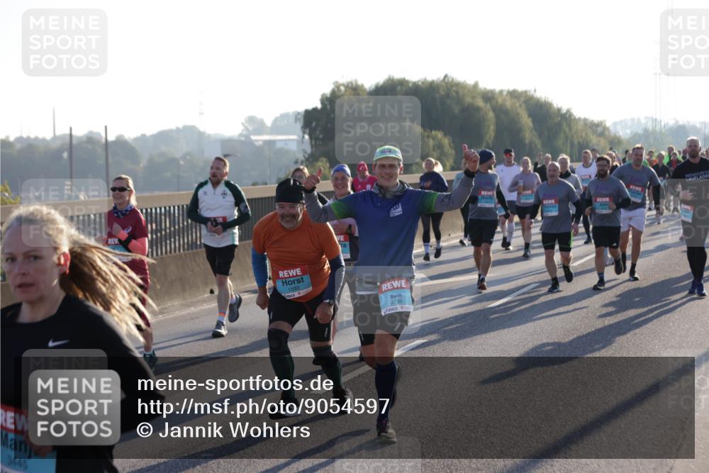 03.10.2025 - Köhlbrandbrückenlauf Jannik Wohlers http://msf.ph/oto/9054597 03.10.2025 09:20:20 Position 3 3445, 453, 1593, 3736 meine-sportfotos.de