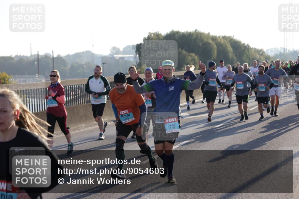03.10.2025 - Köhlbrandbrückenlauf Jannik Wohlers http://msf.ph/oto/9054603 03.10.2025 09:20:20 Position 3 1593, 453, 3736 meine-sportfotos.de