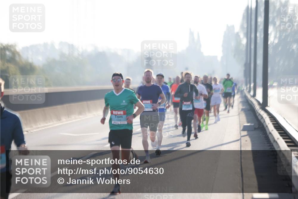 03.10.2025 - Köhlbrandbrückenlauf Jannik Wohlers http://msf.ph/oto/9054630 03.10.2025 09:12:29 Position 3 1268 meine-sportfotos.de