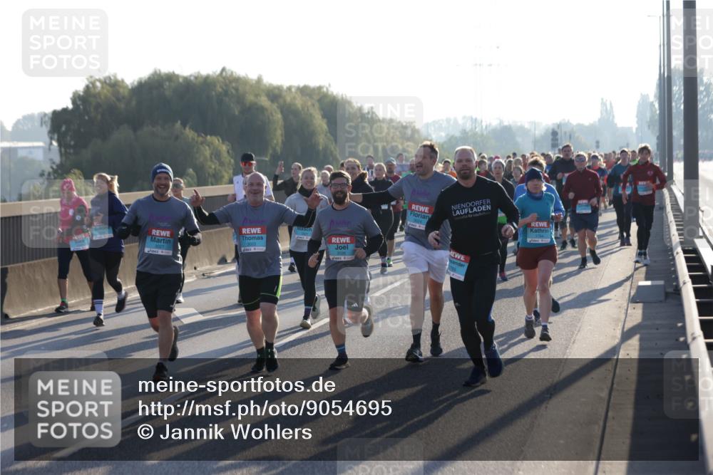 03.10.2025 - Köhlbrandbrückenlauf Jannik Wohlers http://msf.ph/oto/9054695 03.10.2025 09:20:22 Position 3 3026, 1754 meine-sportfotos.de