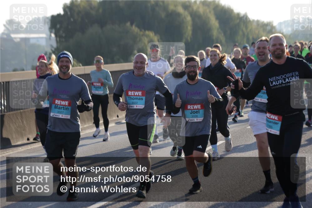 03.10.2025 - Köhlbrandbrückenlauf Jannik Wohlers http://msf.ph/oto/9054758 03.10.2025 09:20:23 Position 3 3027, 3022, 3026, 6024, 1785 meine-sportfotos.de