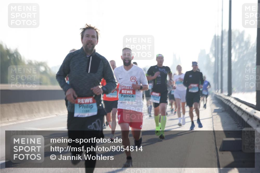 03.10.2025 - Köhlbrandbrückenlauf Jannik Wohlers http://msf.ph/oto/9054814 03.10.2025 09:12:36 Position 3 1184, 3618 meine-sportfotos.de