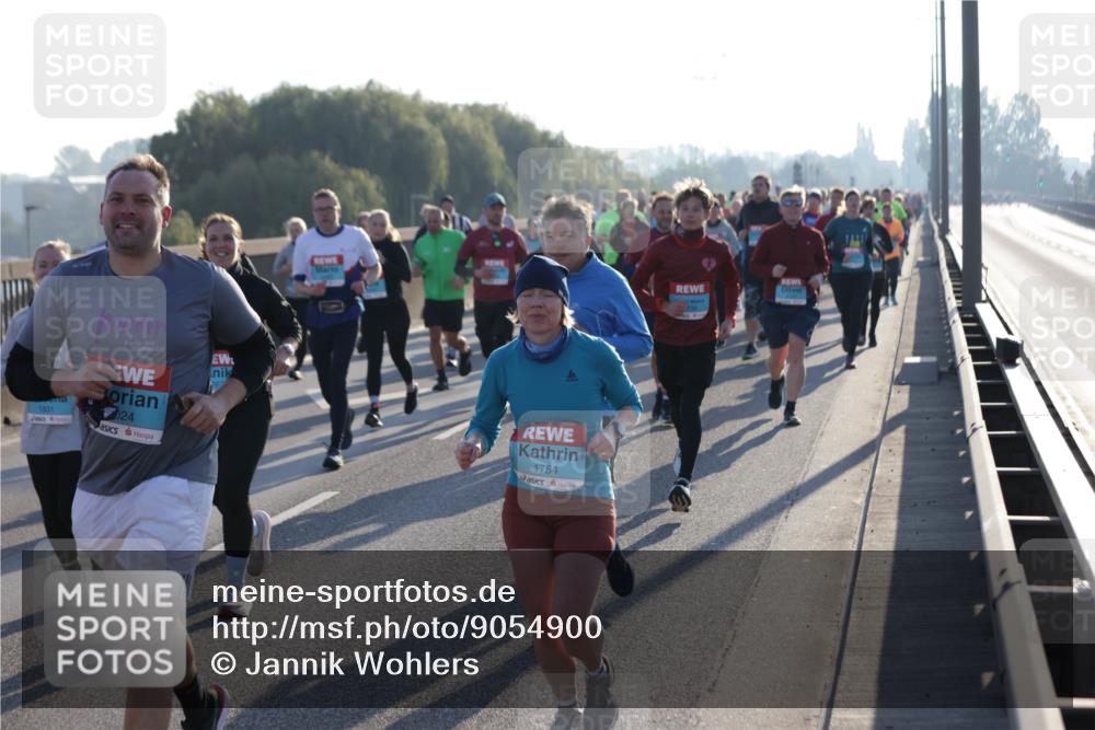 03.10.2025 - Köhlbrandbrückenlauf Jannik Wohlers http://msf.ph/oto/9054900 03.10.2025 09:20:25 Position 3 1831, 024, 1754 meine-sportfotos.de
