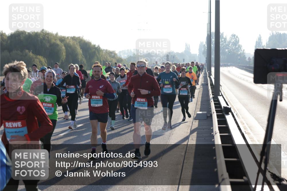 03.10.2025 - Köhlbrandbrückenlauf Jannik Wohlers http://msf.ph/oto/9054993 03.10.2025 09:20:27 Position 3 619, 1945, 2150 meine-sportfotos.de