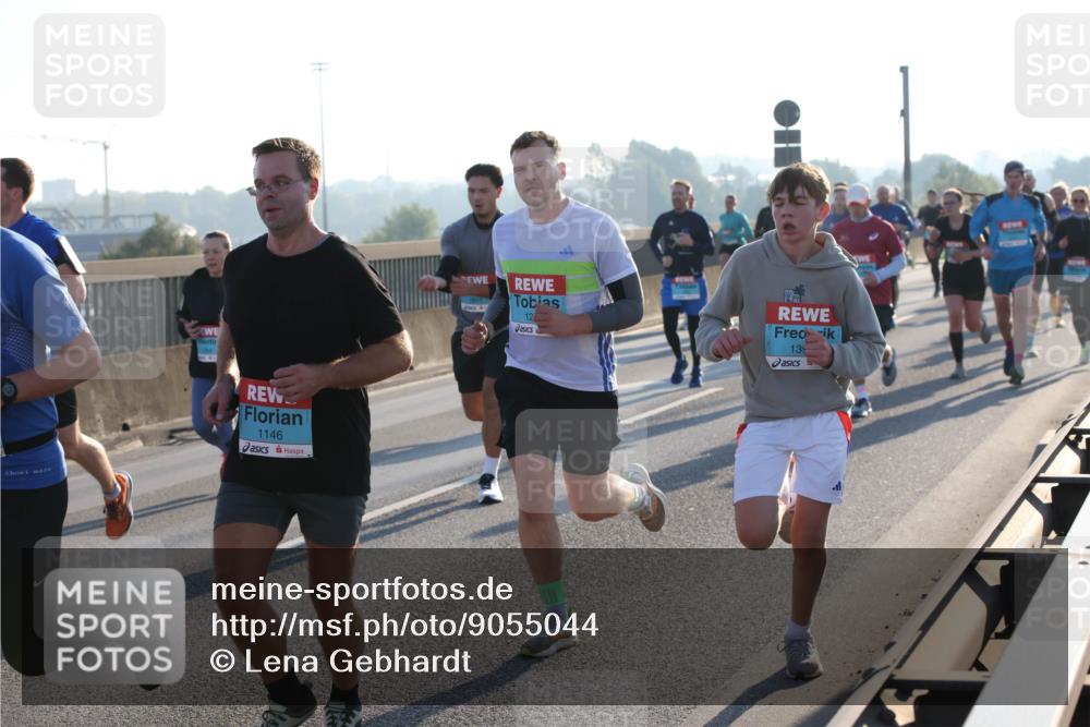 03.10.2025 - Köhlbrandbrückenlauf Lena Gebhardt http://msf.ph/oto/9055044 03.10.2025 09:16:47 Position 1 1146, 12, 13 meine-sportfotos.de