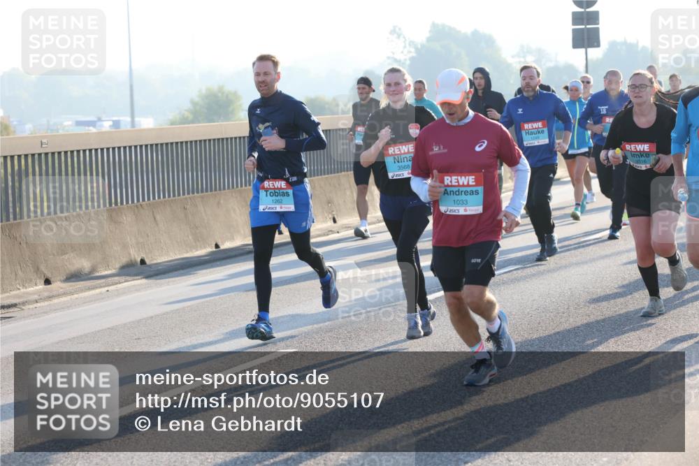 03.10.2025 - Köhlbrandbrückenlauf Lena Gebhardt http://msf.ph/oto/9055107 03.10.2025 09:16:48 Position 1 3, 1262, 3568, 1033, 1249, 18, 3316 meine-sportfotos.de