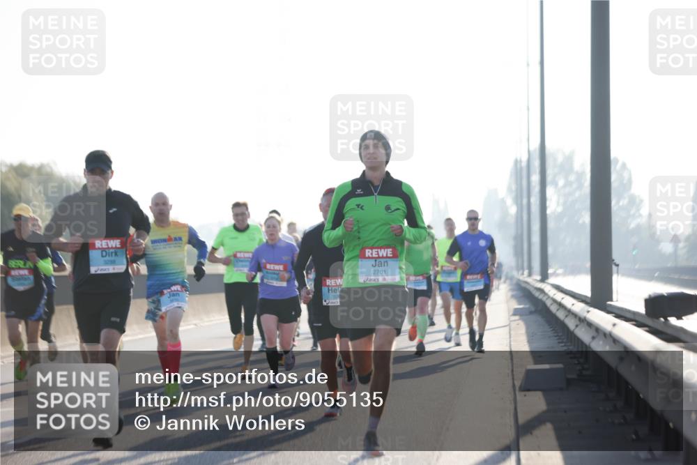 03.10.2025 - Köhlbrandbrückenlauf Jannik Wohlers http://msf.ph/oto/9055135 03.10.2025 09:12:44 Position 3 2701, 6218 meine-sportfotos.de