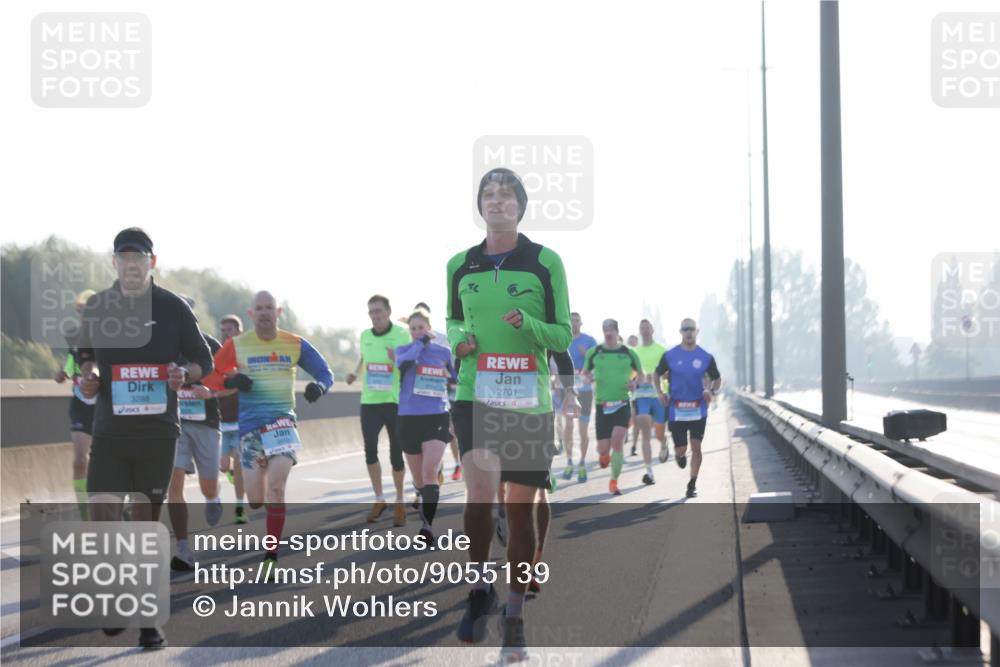 03.10.2025 - Köhlbrandbrückenlauf Jannik Wohlers http://msf.ph/oto/9055139 03.10.2025 09:12:45 Position 3 3288, 2701 meine-sportfotos.de
