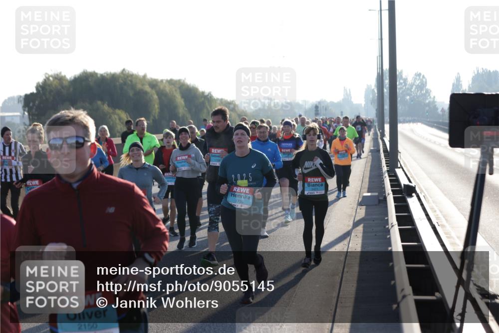 03.10.2025 - Köhlbrandbrückenlauf Jannik Wohlers http://msf.ph/oto/9055145 03.10.2025 09:20:29 Position 3 2150, 1759, 2025, 1735, 2471 meine-sportfotos.de