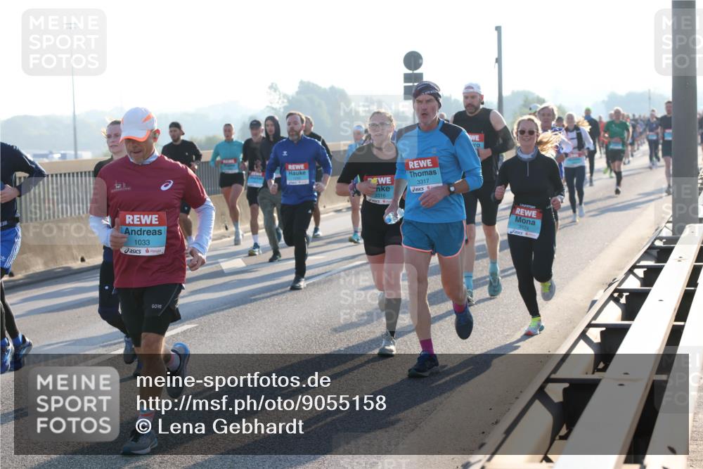 03.10.2025 - Köhlbrandbrückenlauf Lena Gebhardt http://msf.ph/oto/9055158 03.10.2025 09:16:49 Position 1 1033, 3316, 3317, 3174 meine-sportfotos.de