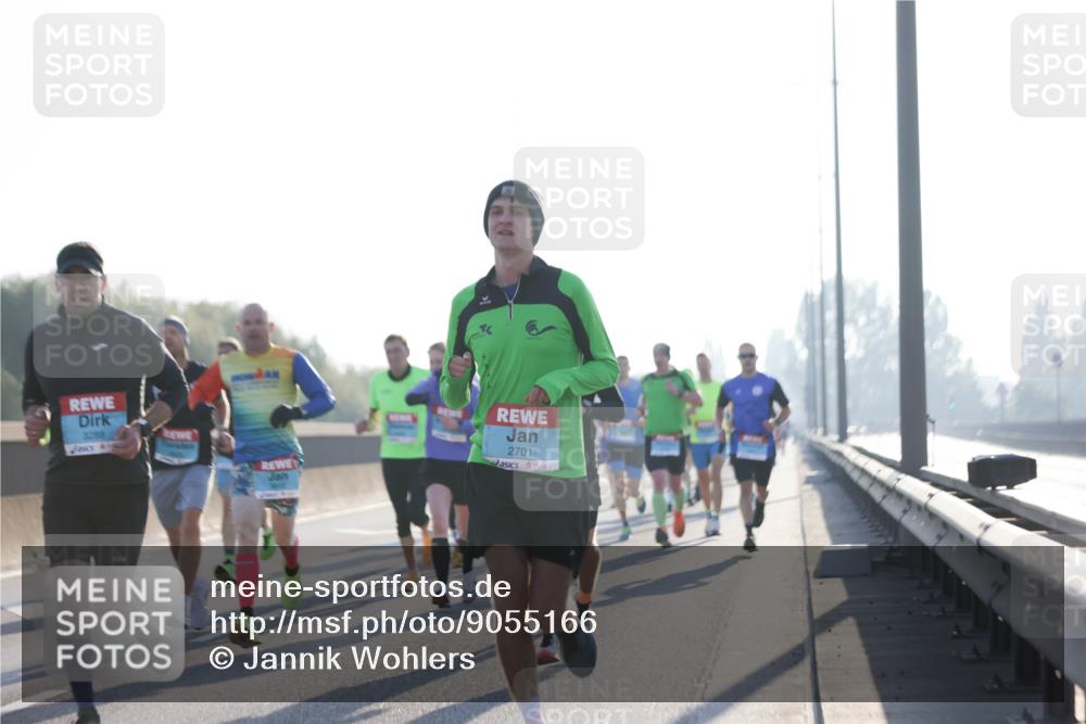 03.10.2025 - Köhlbrandbrückenlauf Jannik Wohlers http://msf.ph/oto/9055166 03.10.2025 09:12:45 Position 3 3288, 2701 meine-sportfotos.de