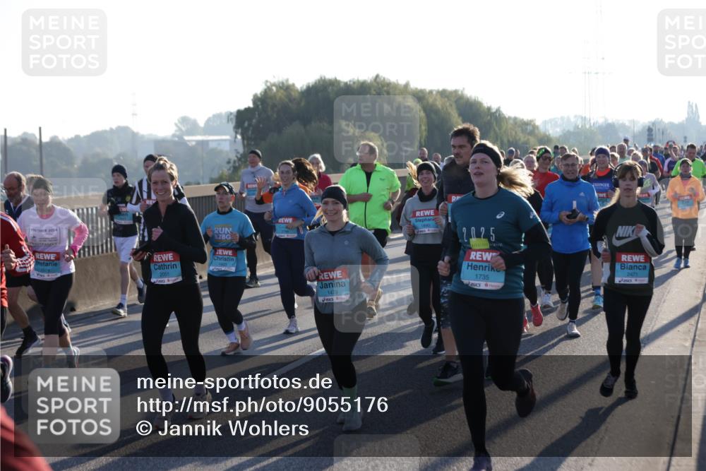 03.10.2025 - Köhlbrandbrückenlauf Jannik Wohlers http://msf.ph/oto/9055176 03.10.2025 09:20:30 Position 3 2024, 3574, 2051, 1479, 1890, 2025, 1735, 2471 meine-sportfotos.de