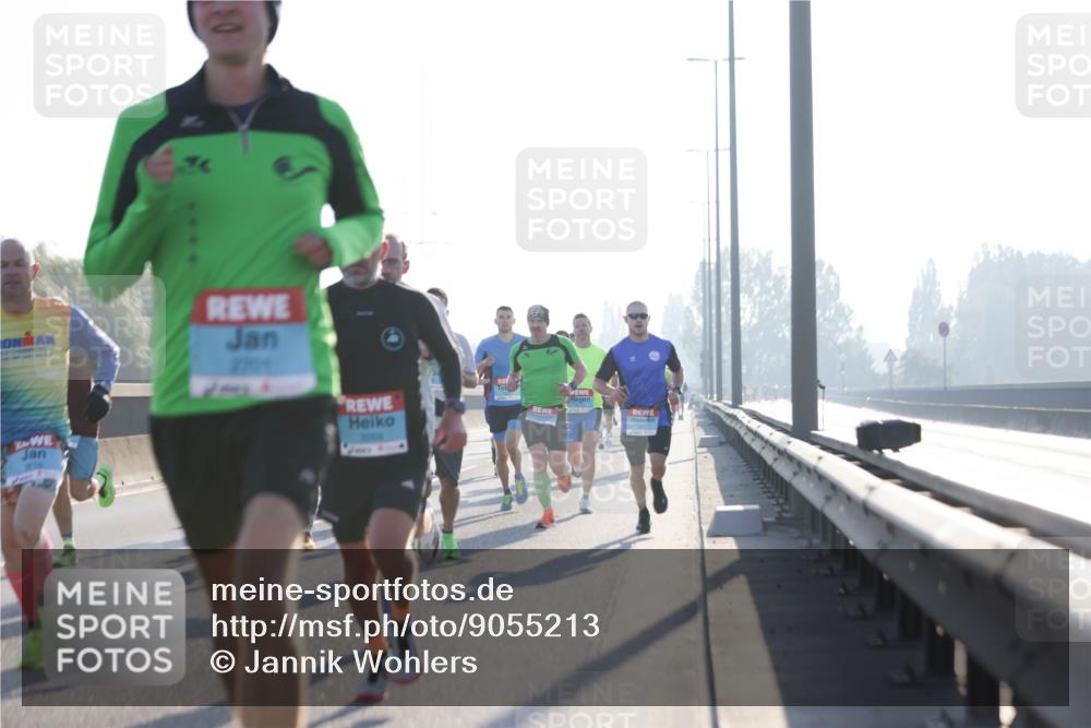 03.10.2025 - Köhlbrandbrückenlauf Jannik Wohlers http://msf.ph/oto/9055213 03.10.2025 09:12:46 Position 3 10, 2751 meine-sportfotos.de