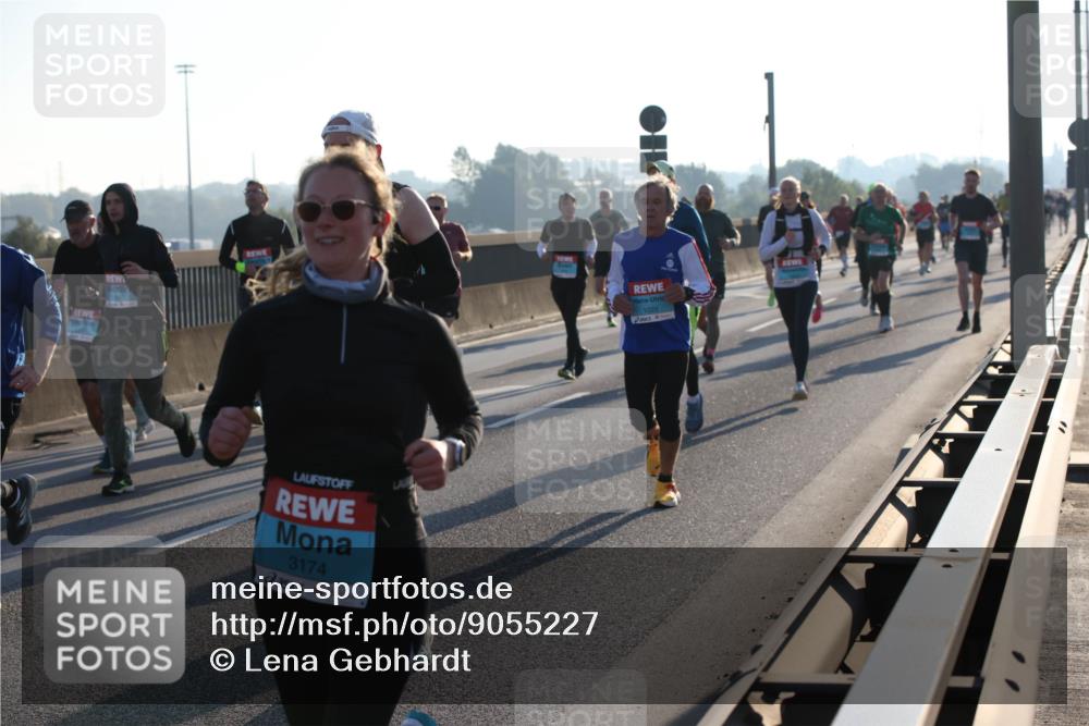 03.10.2025 - Köhlbrandbrückenlauf Lena Gebhardt http://msf.ph/oto/9055227 03.10.2025 09:16:51 Position 1 3174, 1025 meine-sportfotos.de