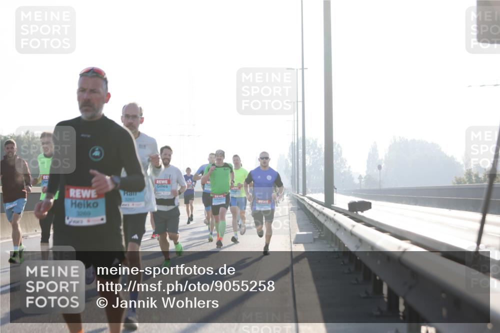 03.10.2025 - Köhlbrandbrückenlauf Jannik Wohlers http://msf.ph/oto/9055258 03.10.2025 09:12:47 Position 3 3267, 1269 meine-sportfotos.de
