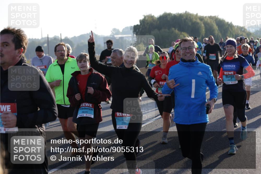 03.10.2025 - Köhlbrandbrückenlauf Jannik Wohlers http://msf.ph/oto/9055313 03.10.2025 09:20:33 Position 3 3635, 3783, 2970 meine-sportfotos.de