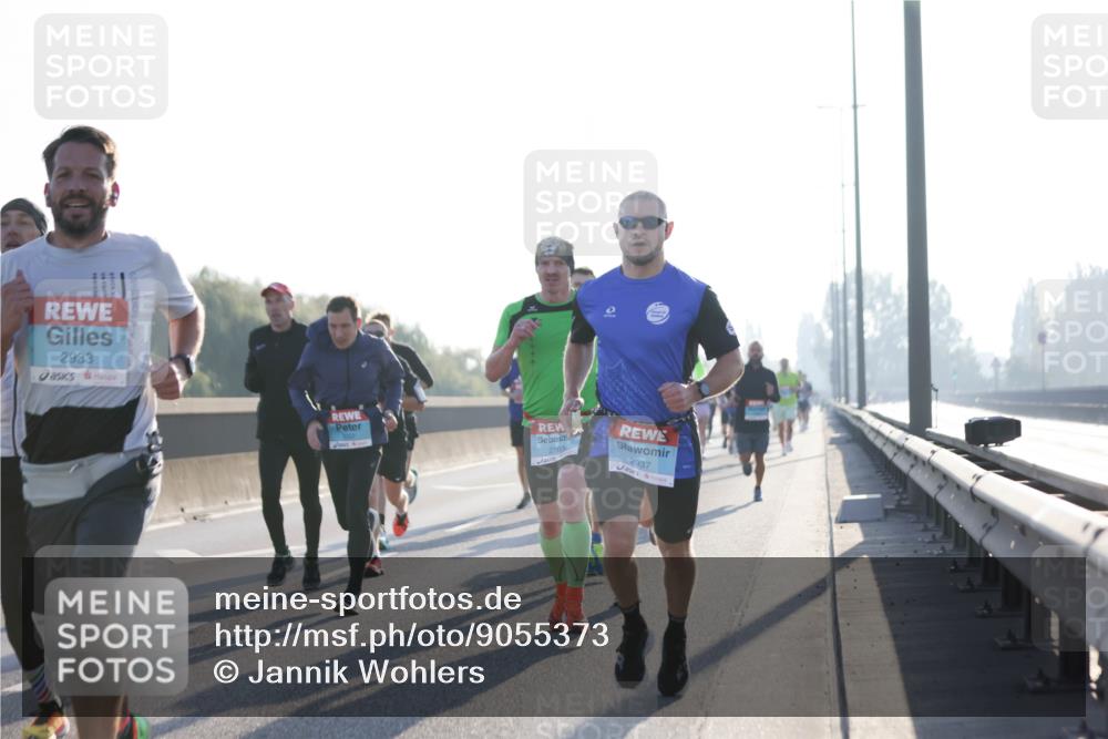 03.10.2025 - Köhlbrandbrückenlauf Jannik Wohlers http://msf.ph/oto/9055373 03.10.2025 09:12:49 Position 3 2933, 2703, 2937 meine-sportfotos.de
