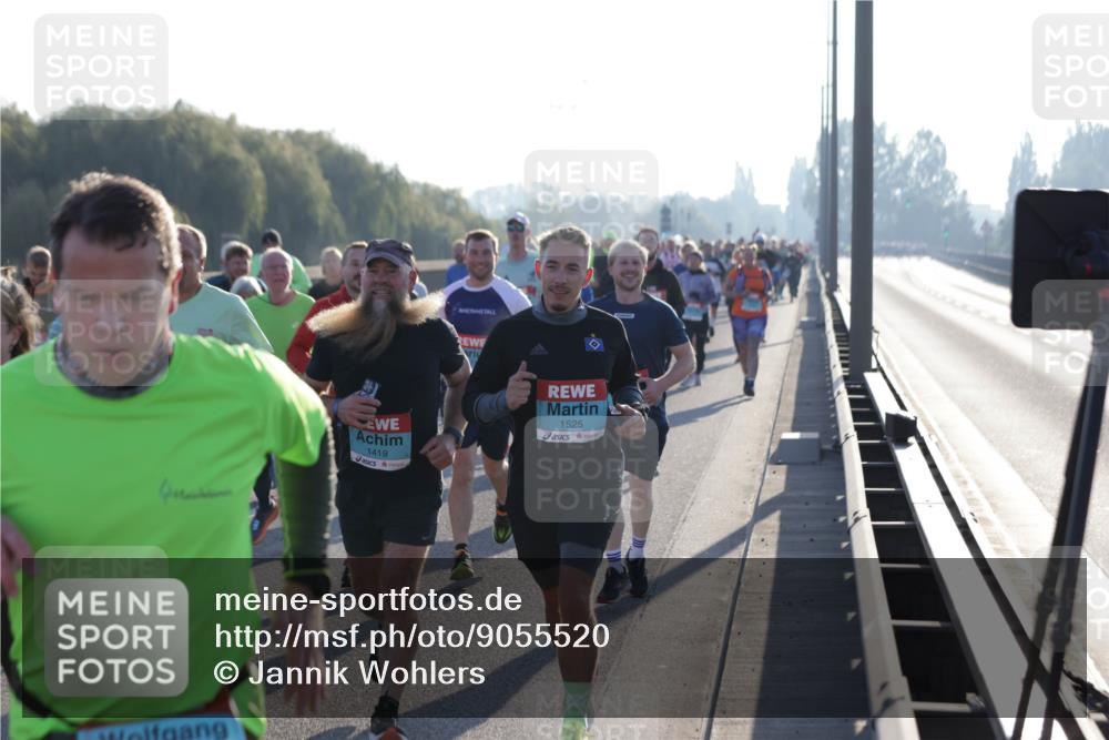 03.10.2025 - Köhlbrandbrückenlauf Jannik Wohlers http://msf.ph/oto/9055520 03.10.2025 09:20:37 Position 3 1419, 1525 meine-sportfotos.de