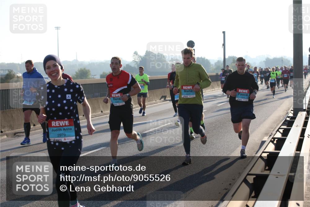 03.10.2025 - Köhlbrandbrückenlauf Lena Gebhardt http://msf.ph/oto/9055526 03.10.2025 09:17:02 Position 1 2979, 1297, 1517, 1504 meine-sportfotos.de