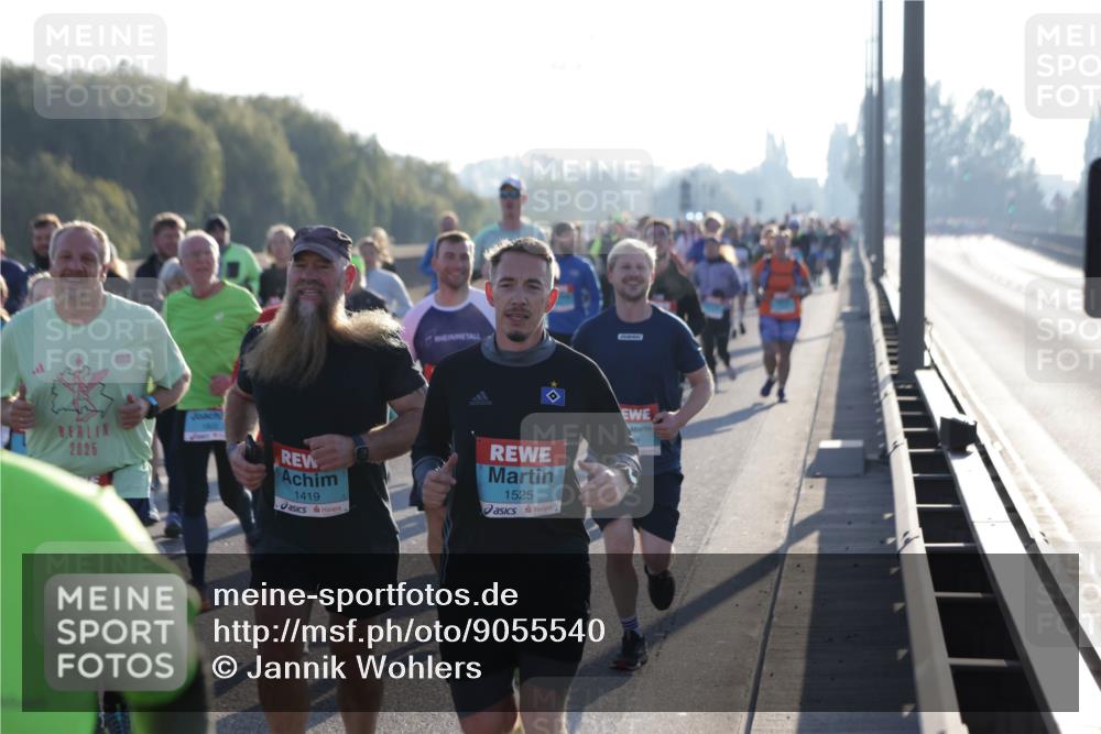 03.10.2025 - Köhlbrandbrückenlauf Jannik Wohlers http://msf.ph/oto/9055540 03.10.2025 09:20:37 Position 3 2025, 1419, 1525 meine-sportfotos.de