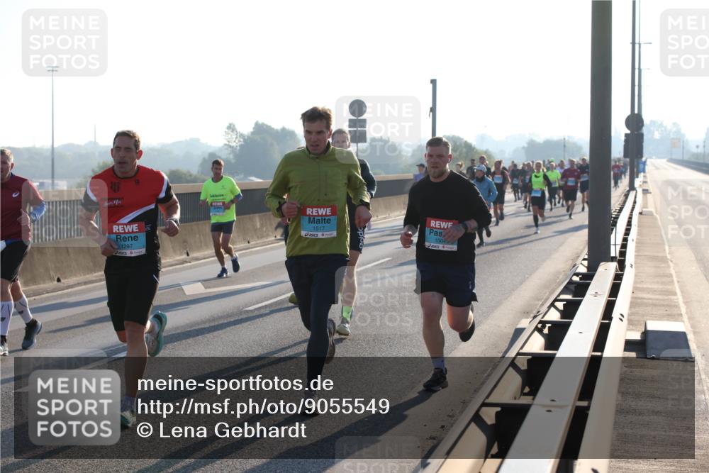 03.10.2025 - Köhlbrandbrückenlauf Lena Gebhardt http://msf.ph/oto/9055549 03.10.2025 09:17:03 Position 1 1297, 1517, 150 meine-sportfotos.de