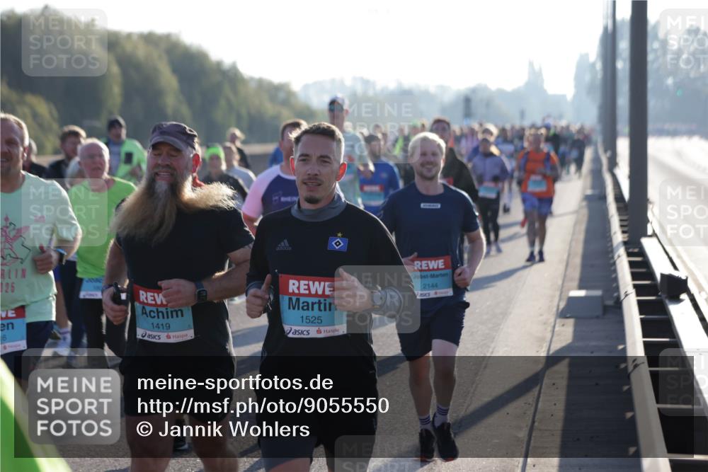 03.10.2025 - Köhlbrandbrückenlauf Jannik Wohlers http://msf.ph/oto/9055550 03.10.2025 09:20:37 Position 3 125, 16, 1419, 1525, 2144 meine-sportfotos.de
