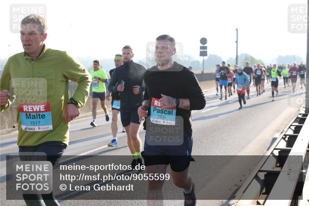 03.10.2025 - Köhlbrandbrückenlauf Lena Gebhardt http://msf.ph/oto/9055599 03.10.2025 09:17:04 Position 1 1517, 1504 meine-sportfotos.de