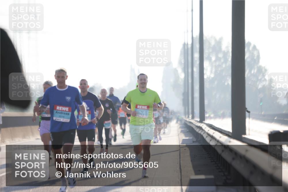 03.10.2025 - Köhlbrandbrückenlauf Jannik Wohlers http://msf.ph/oto/9055605 03.10.2025 09:12:54 Position 3 3078, 3841 meine-sportfotos.de