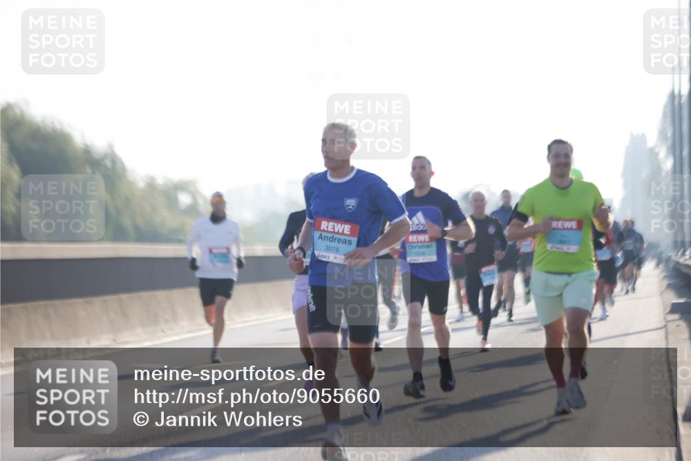 03.10.2025 - Köhlbrandbrückenlauf Jannik Wohlers http://msf.ph/oto/9055660 03.10.2025 09:12:55 Position 3 3078, 1028 meine-sportfotos.de