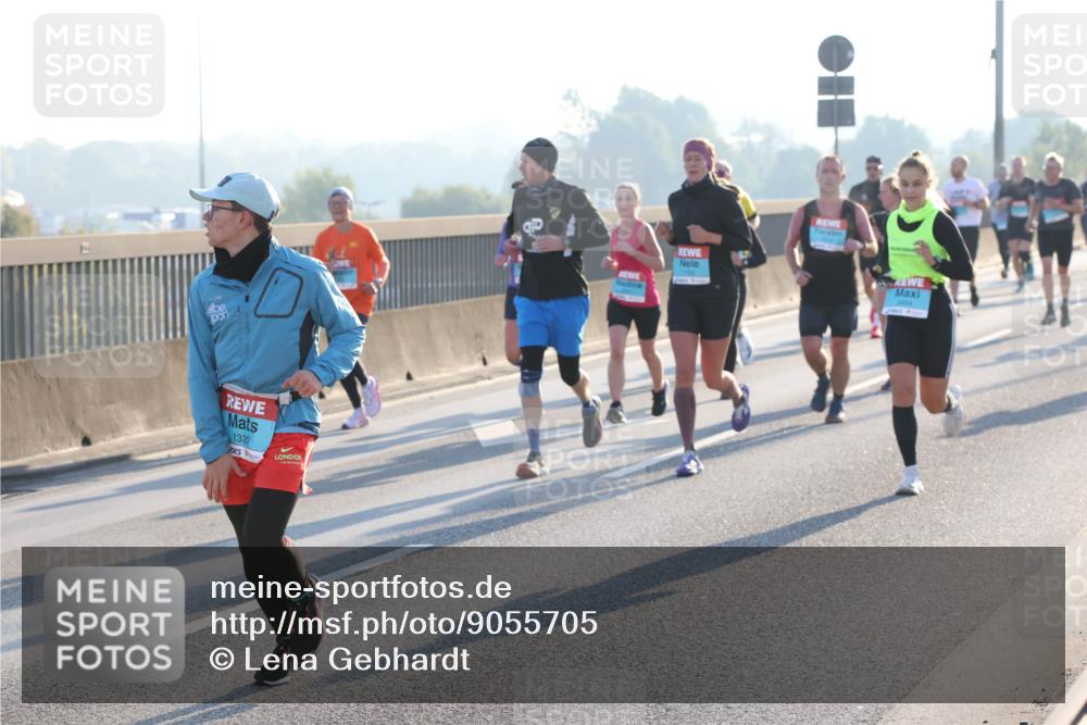 03.10.2025 - Köhlbrandbrückenlauf Lena Gebhardt http://msf.ph/oto/9055705 03.10.2025 09:17:08 Position 1 1330, 3454 meine-sportfotos.de
