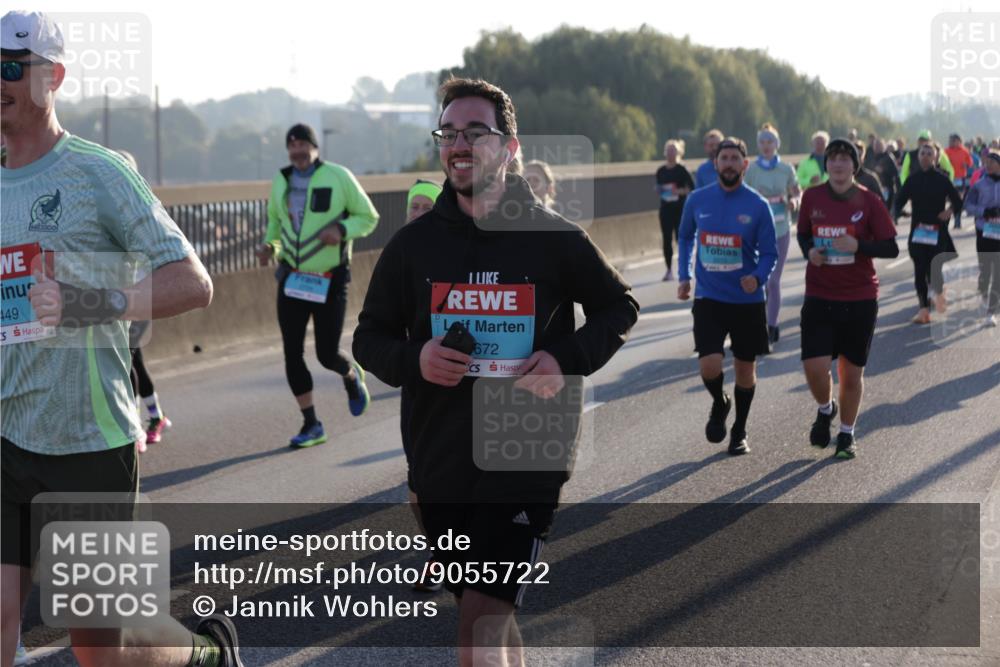 03.10.2025 - Köhlbrandbrückenlauf Jannik Wohlers http://msf.ph/oto/9055722 03.10.2025 09:20:41 Position 3 449, 672 meine-sportfotos.de