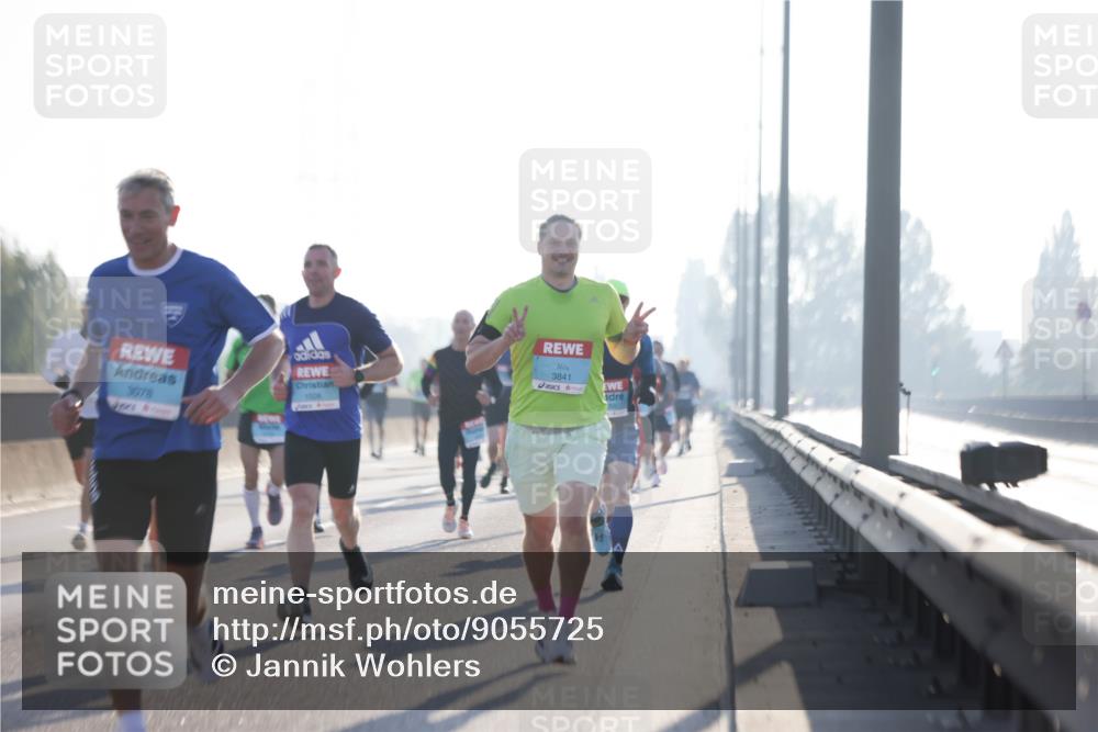 03.10.2025 - Köhlbrandbrückenlauf Jannik Wohlers http://msf.ph/oto/9055725 03.10.2025 09:12:57 Position 3 3078, 3841 meine-sportfotos.de