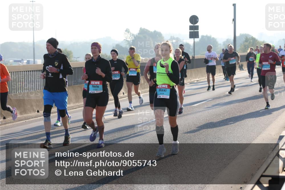 03.10.2025 - Köhlbrandbrückenlauf Lena Gebhardt http://msf.ph/oto/9055743 03.10.2025 09:17:09 Position 1 1152, 3454 meine-sportfotos.de