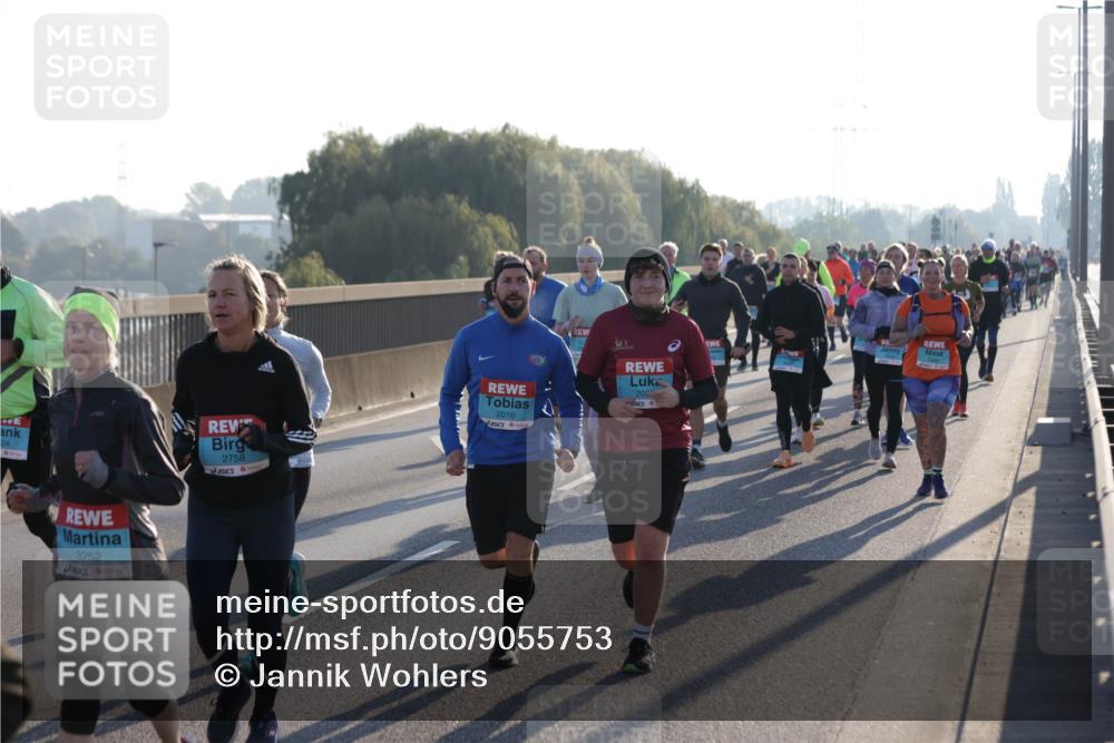 03.10.2025 - Köhlbrandbrückenlauf Jannik Wohlers http://msf.ph/oto/9055753 03.10.2025 09:20:42 Position 3 24, 3252, 2758, 2010, 2032 meine-sportfotos.de